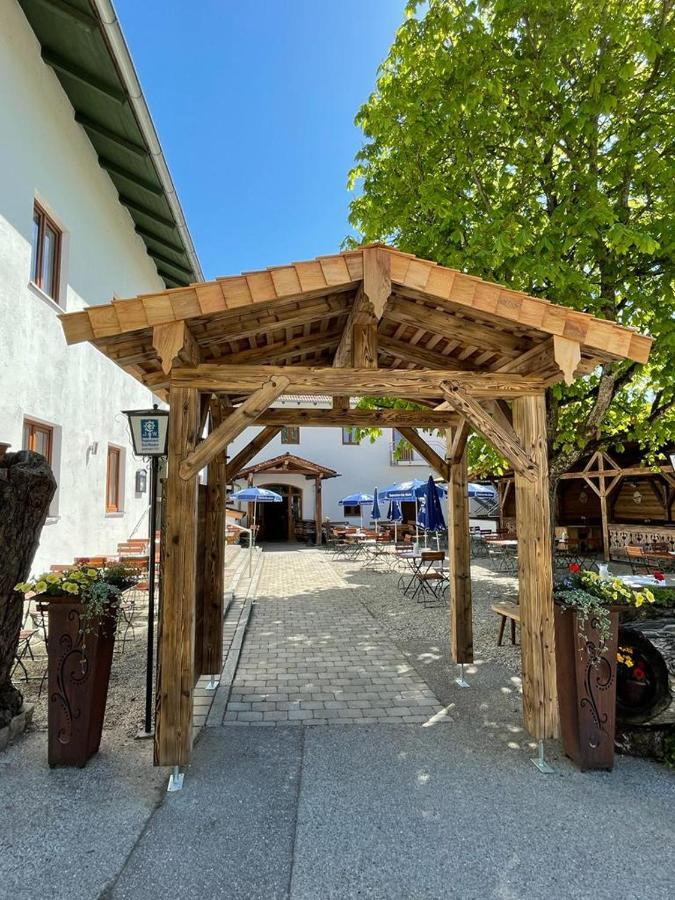 Pleiskirchen Landgasthaus Zur Linde מראה חיצוני תמונה