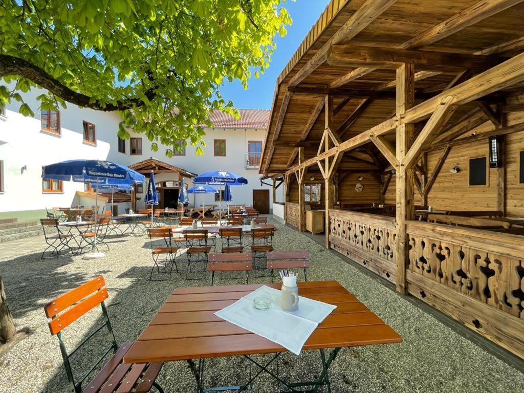 Pleiskirchen Landgasthaus Zur Linde מראה חיצוני תמונה